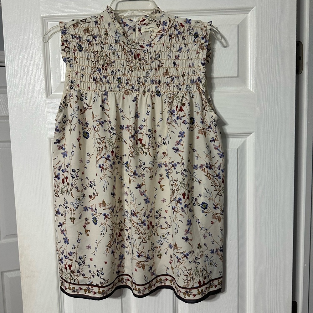 Max Studio Floral Print Sleeveless Blouse